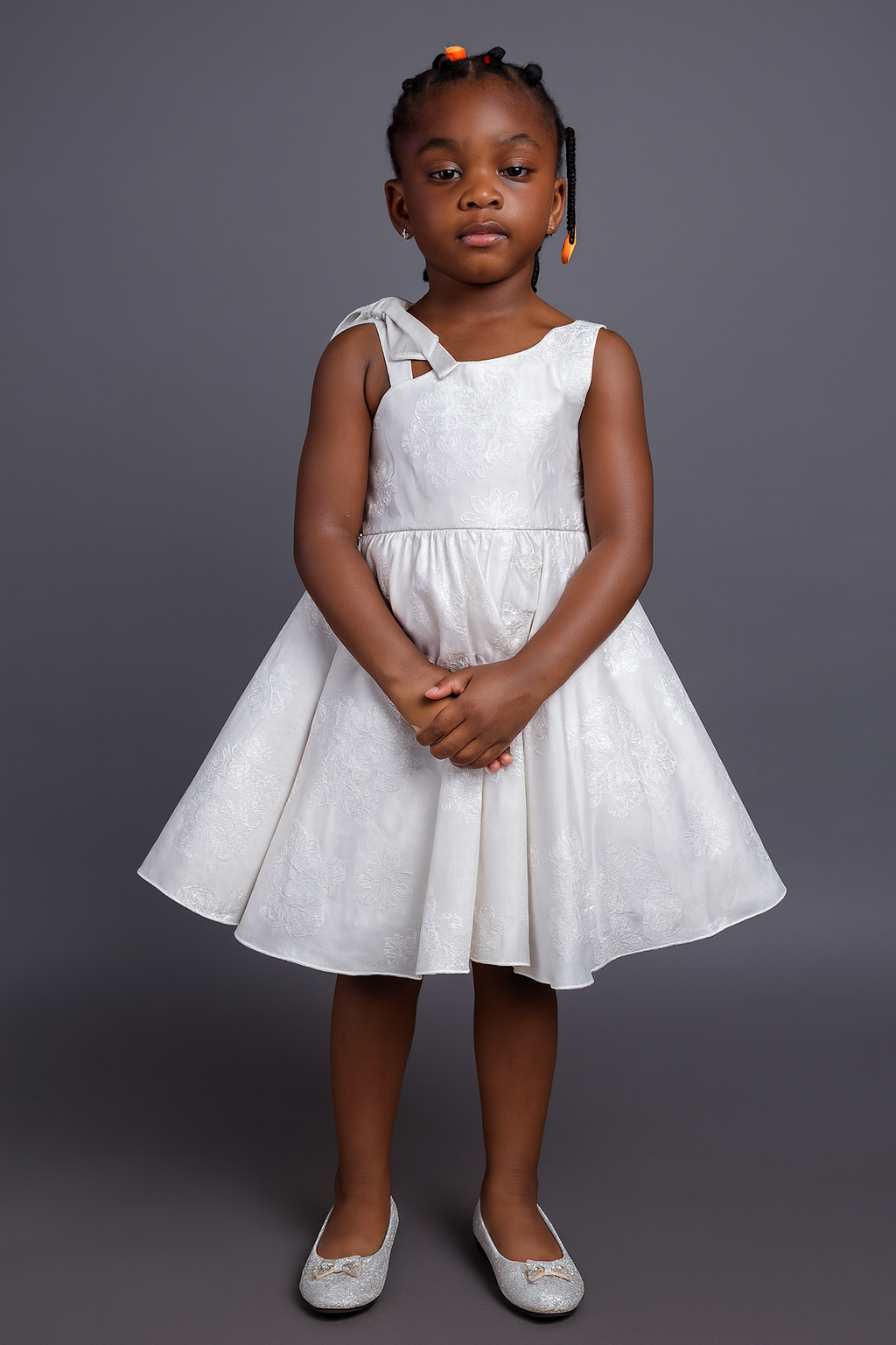 Elegant White Floral Party Dress for Girls – Sleeveless Bow Detail