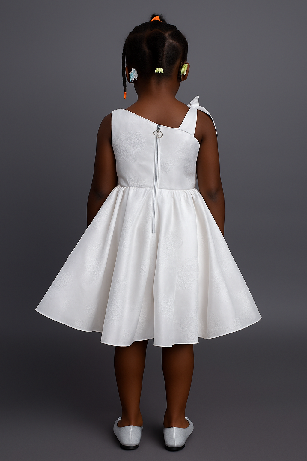 Elegant White Floral Party Dress for Girls – Sleeveless Bow Detail